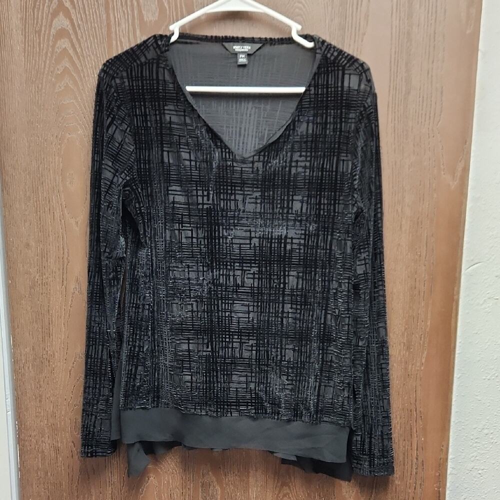 🚨2/$25 or 5/$50🚨Simply Vera Vera Wang Black Patterned Long Sleeve Top